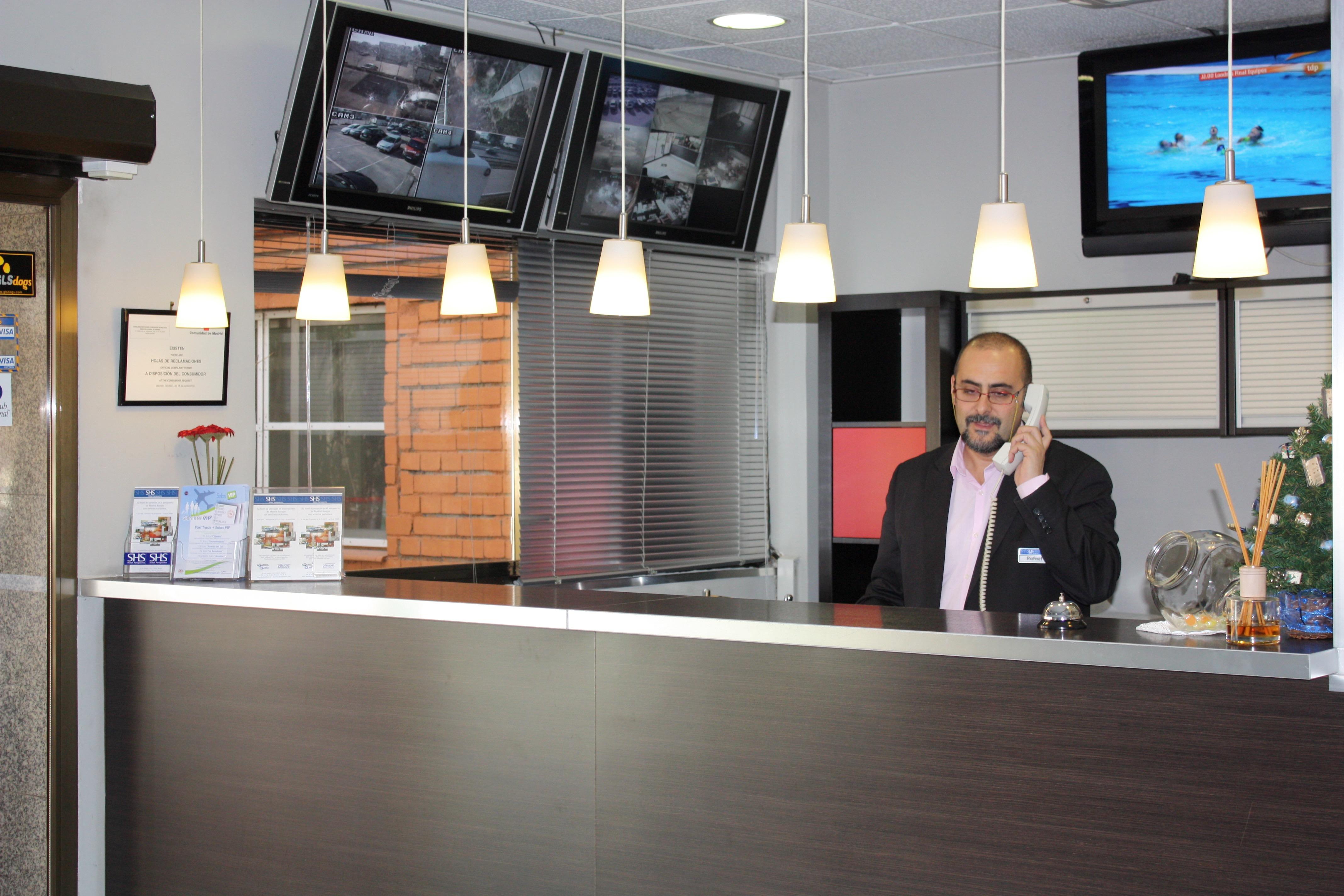 Ap Hotel Madrid Airport Exteriör bild